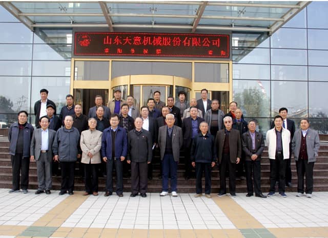 兗州區(qū)人大、政協(xié)領(lǐng)導(dǎo)蒞臨天意機械參觀考察